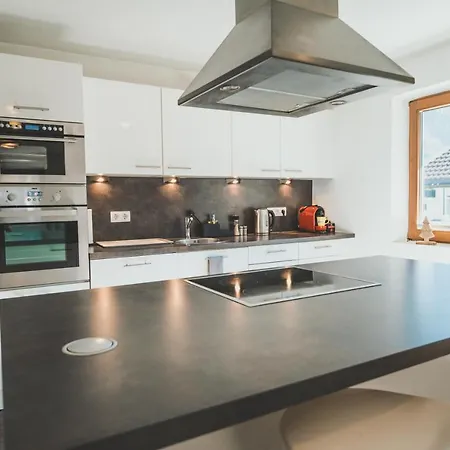 Zack's Mountain Apartment *
